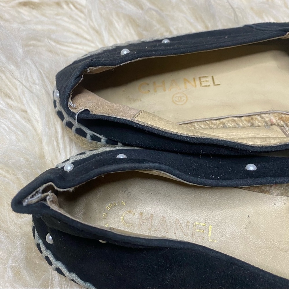 Chanel CC black suede pearl espadrille shoes 38 - Picture 4 of 8